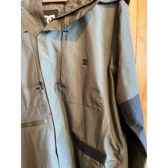 Size Large DC Men's Winter Jacket - Picture 2 of 4